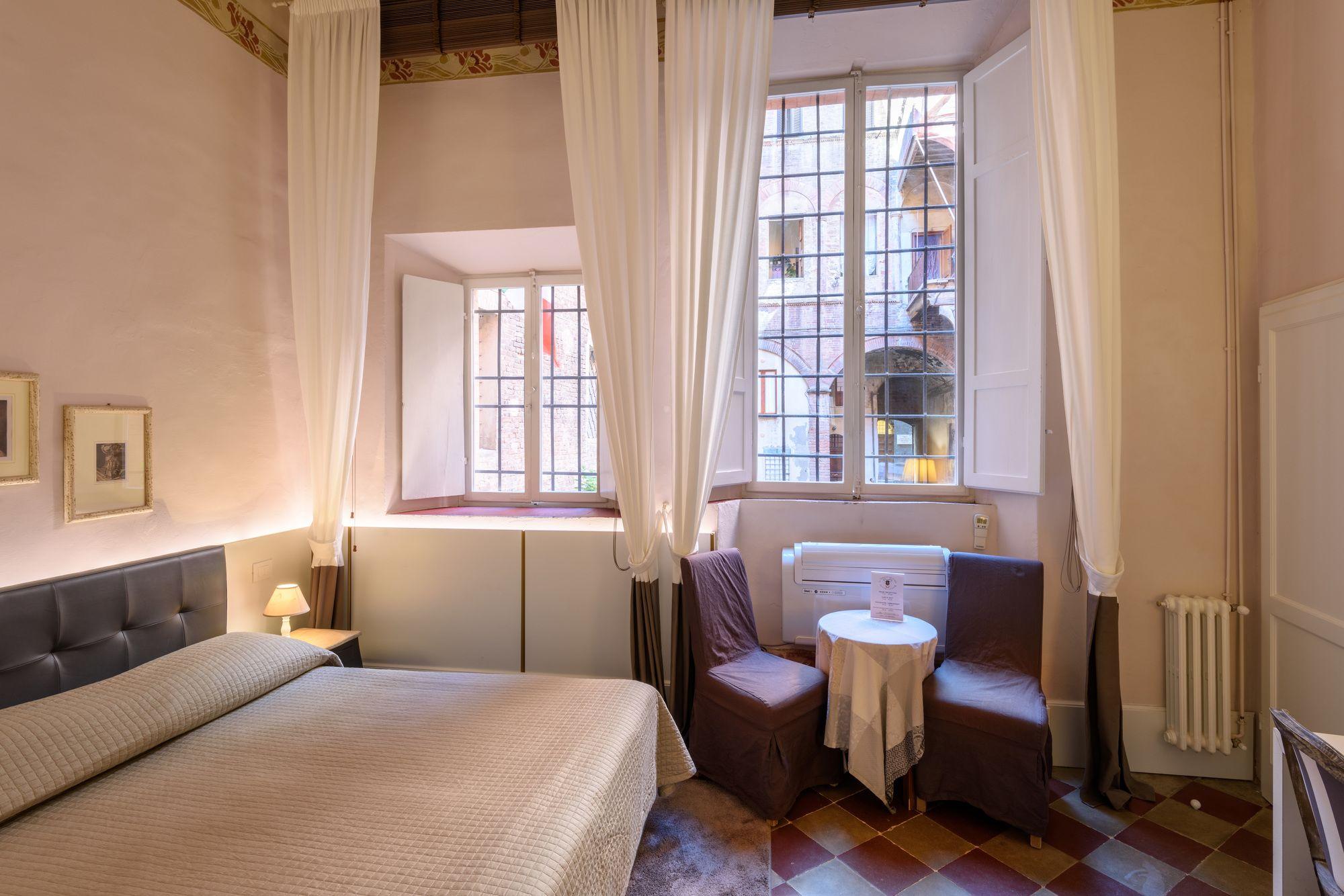 La Terrazza Sul Campo-Rooms Only Siena Luaran gambar